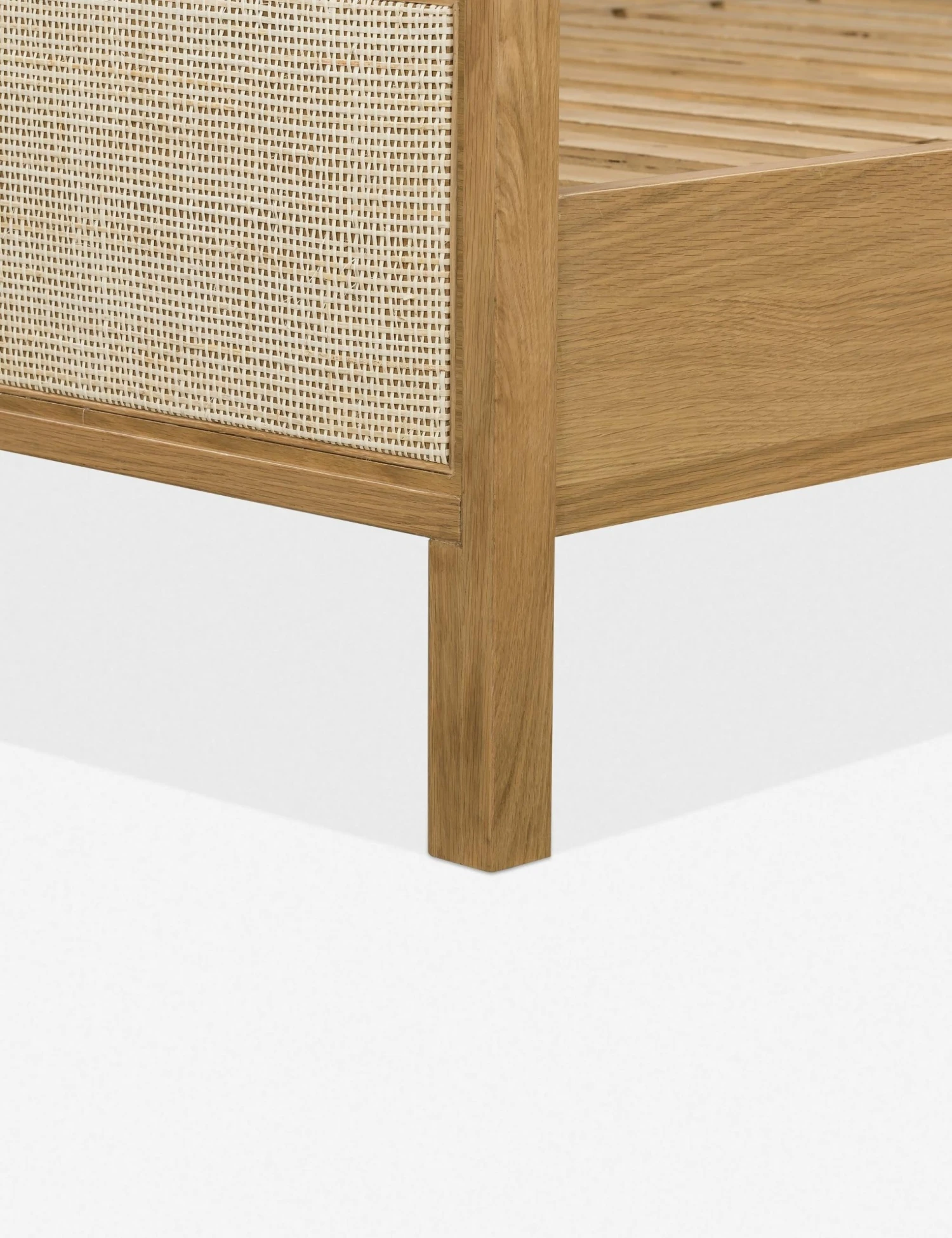 109713-002_det_2.jpg Lulu And Georgia Mahalia Bed