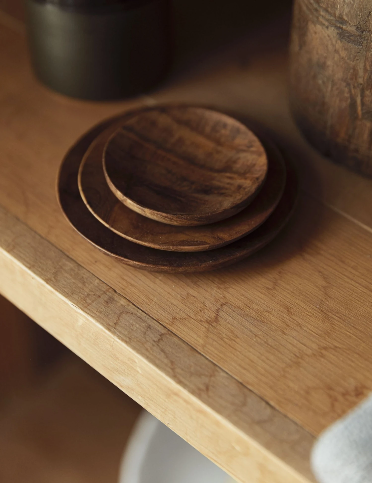 20200826-holiday3893-site_crop.jpg Lulu And Georgia Earth Tones Shallow Dish, Teak Root (Set Of 4)