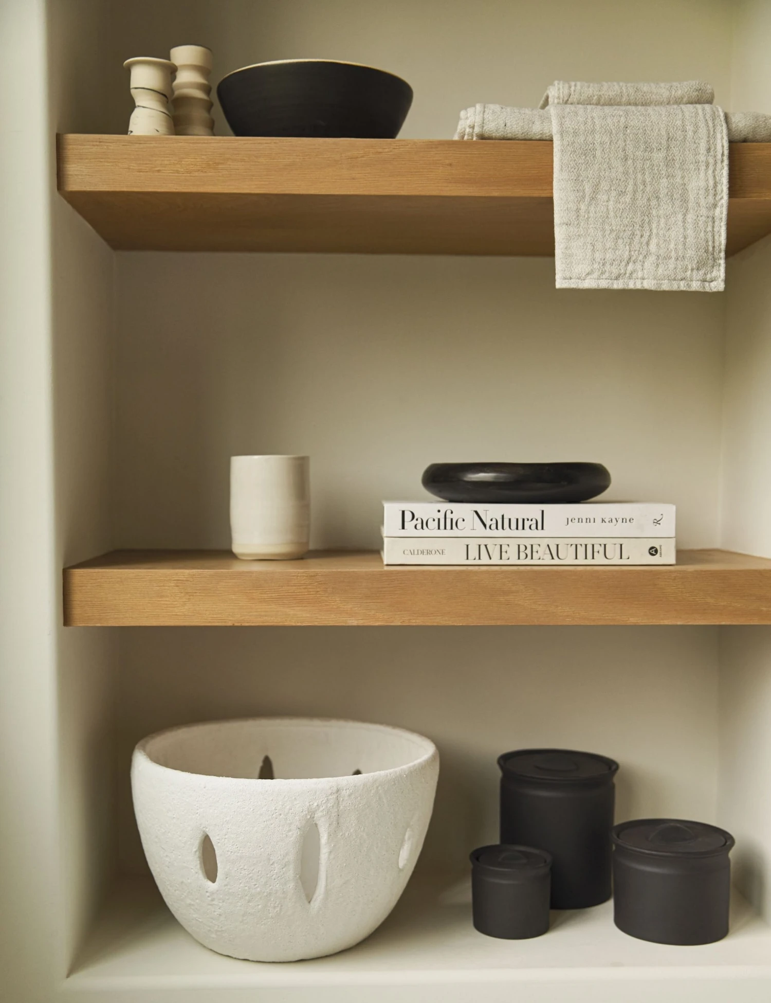 20200909-fall_cap_10737-site_crop_5.jpg Lulu And Georgia Berny Cutout Bowl