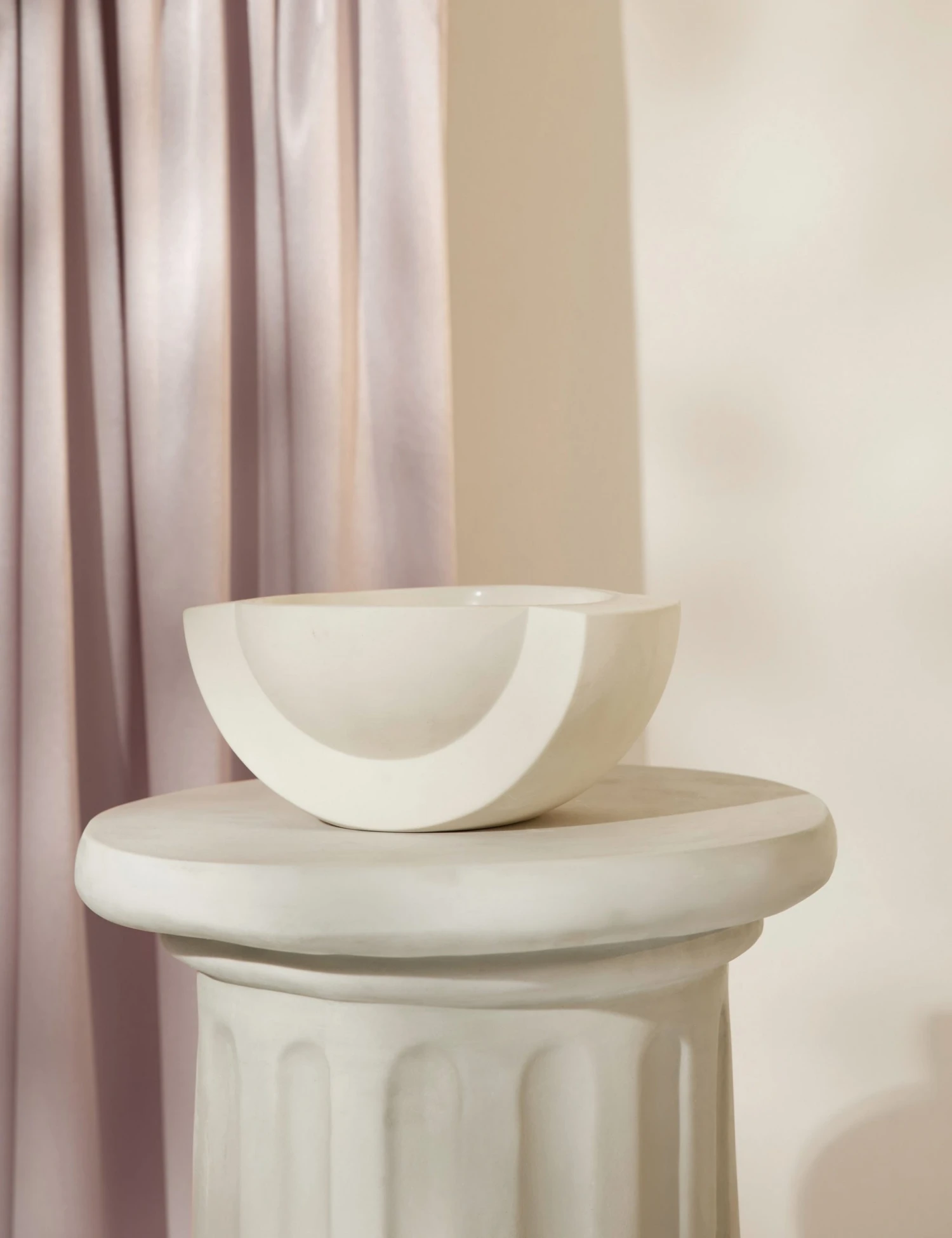 20210120-soft-deco-product-lifestyle1883-site-crop.jpg Lulu And Georgia Spring Collection Saturn Bowl By Light + Ladder