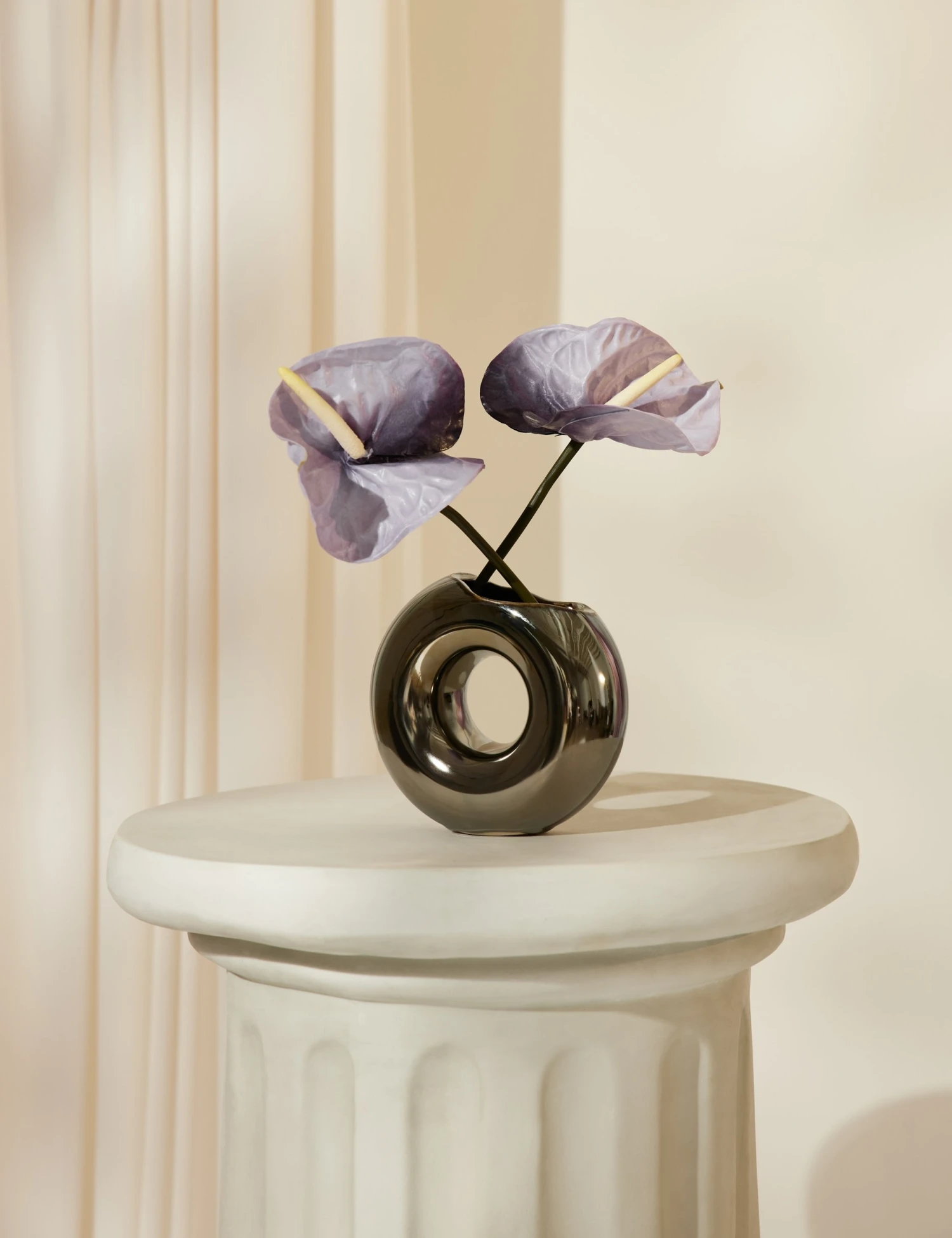 20210120-soft_deco_product_lifestyle1769-site_crop.jpg Lulu And Georgia Décor Salamat Ceramics Waves Vase