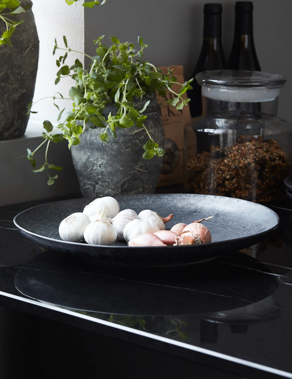 206260221_10.jpg Lulu And Georgia Weilan Round Platter