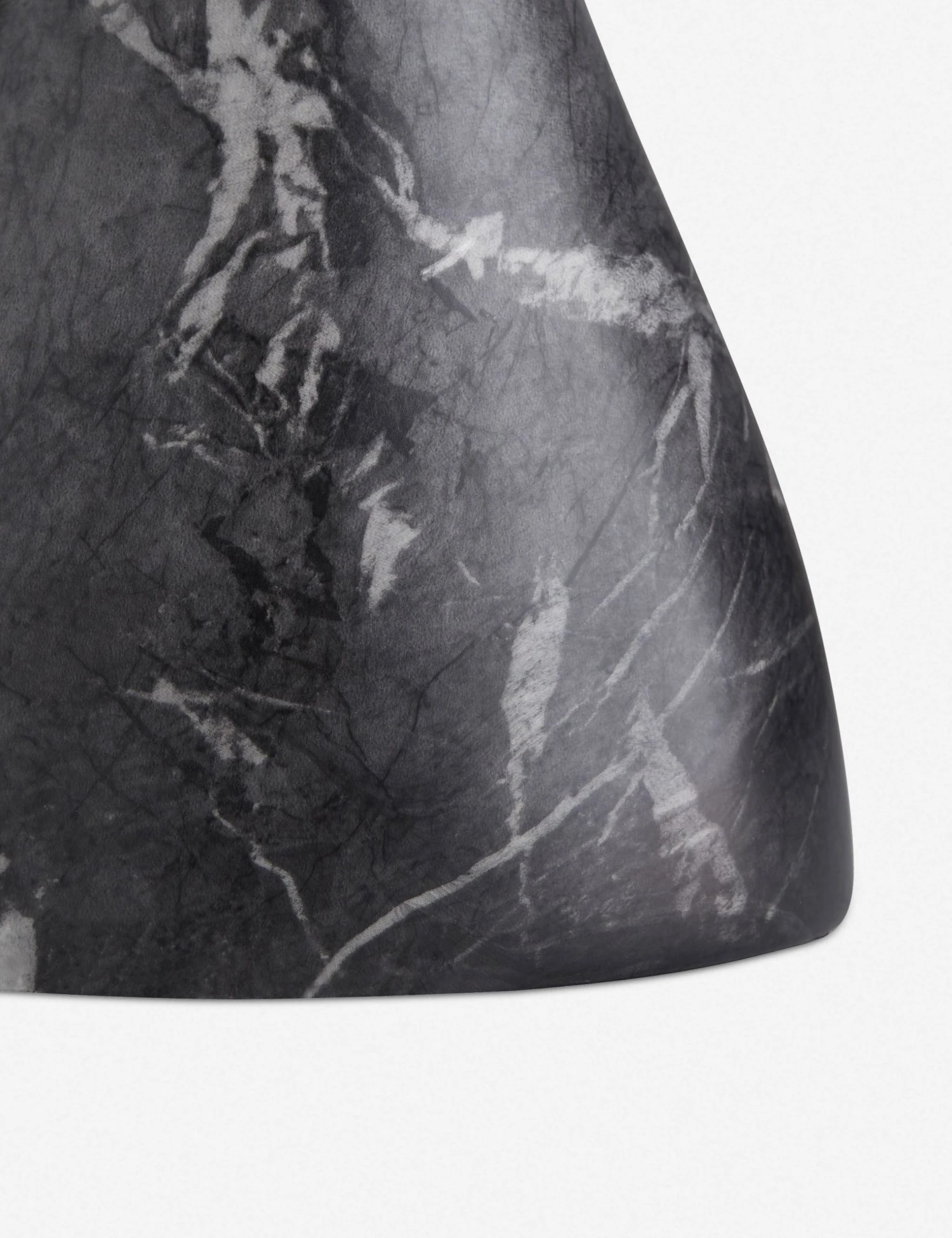 5586.d1_d3d292e3-928b-4fdb-85c4-4ee570a9c6e0.jpg Lulu And Georgia Arteriors Serafina Side Table