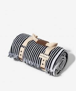 Lulu And Georgia Beach Blanket By Business & Pleasure Co. New 4 Lulu And Georgia Beach Blanket By Business & Pleasure Co. New