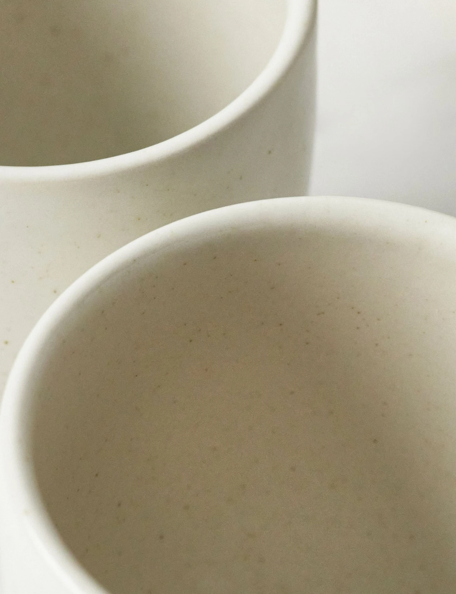 CasafinaPacificaMugs_Vanilla_Setof6_5482.jpg Lulu And Georgia Artful Proportions Collection Pacifica Mugs (Set Of 6) By Casafina