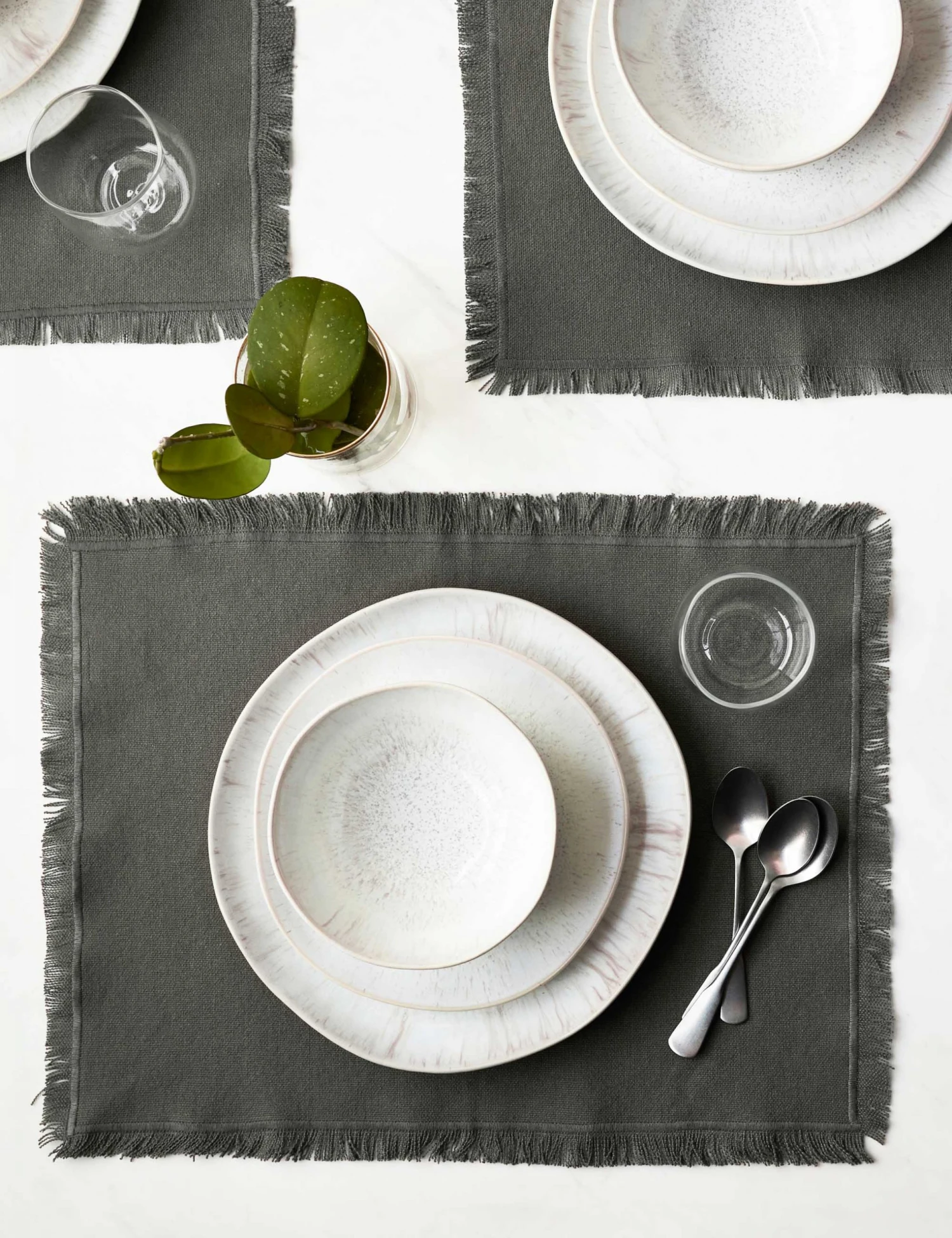 HawkinsNewYorkEssentialSetof4CottonPlacemats_Grey_6342.jpg Lulu And Georgia Hawkins New York Essential Cotton Placemats (Set Of 4)