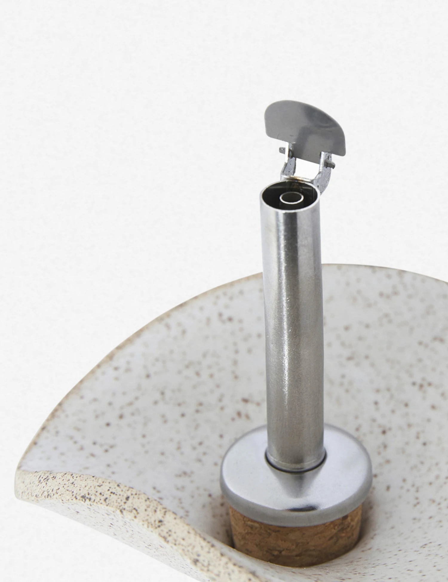 SINCeramicsFloraOilCruet_4028.jpg Lulu And Georgia Flora Oil Cruet By SIN Curved + Rounded