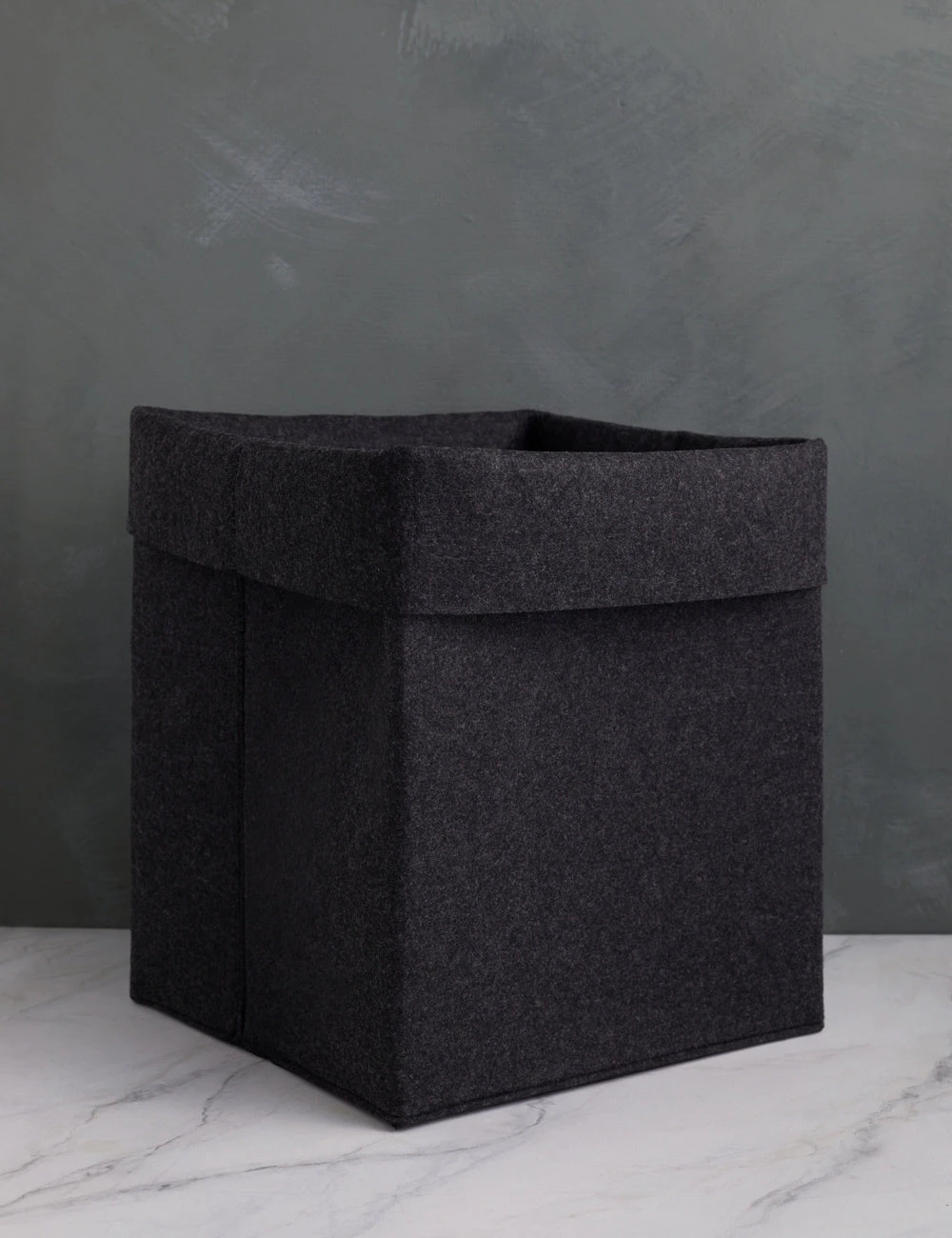 SortJoyTheFlexBin_Original-Carbon_Setof3_-279-SITECROP.jpg Lulu And Georgia SortJoy The Flex Bin, Original (Set Of 3) Décor