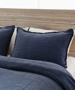 Lulu And Georgia Pom Pom At Home Harbour Matelassé Coverlet Élan Byrd Collection