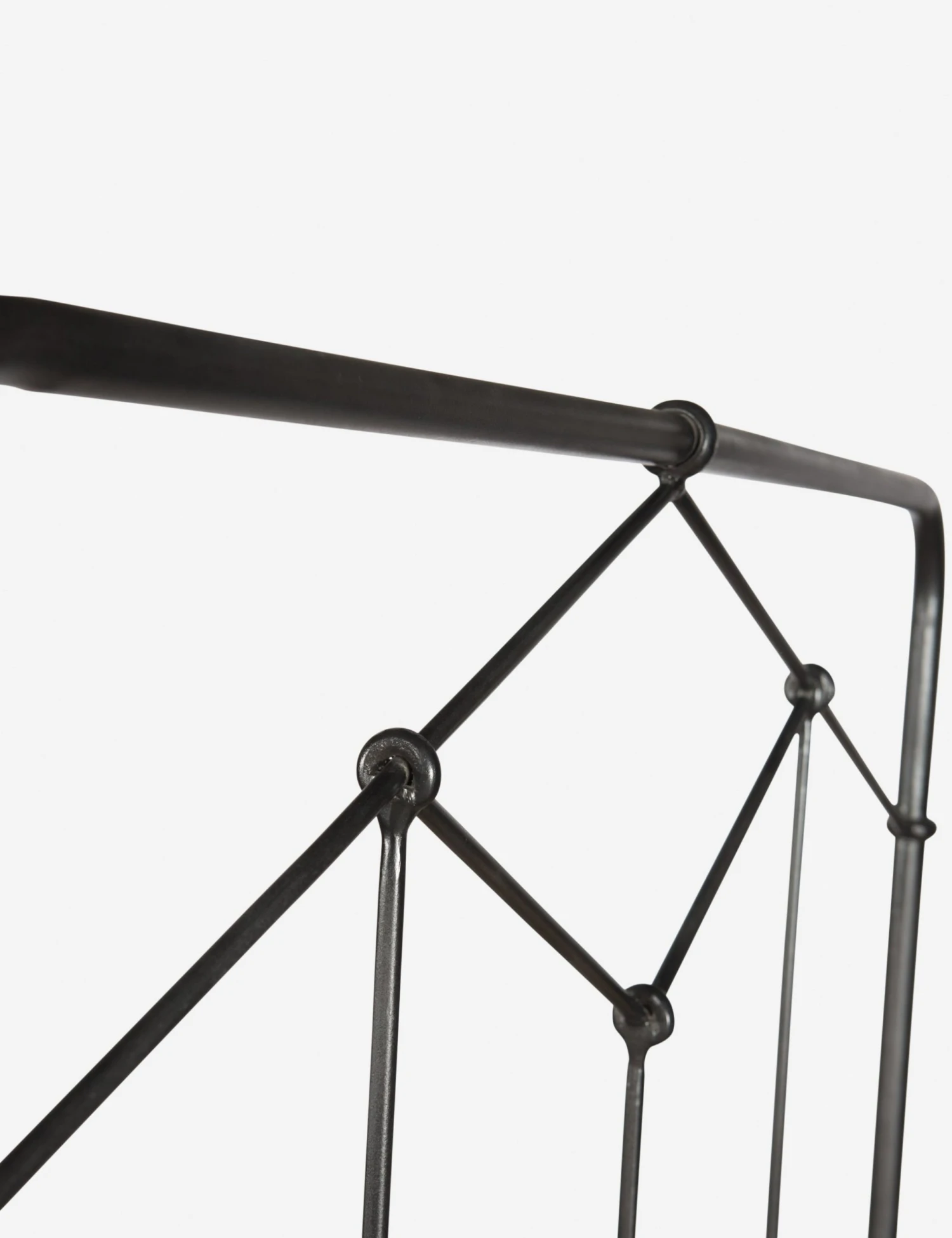 icap-q7_det_5_1_ce0c17e2-8bf6-43f3-8ec3-37b24daeb146.jpg Lulu And Georgia Maddie Bed Curved + Rounded