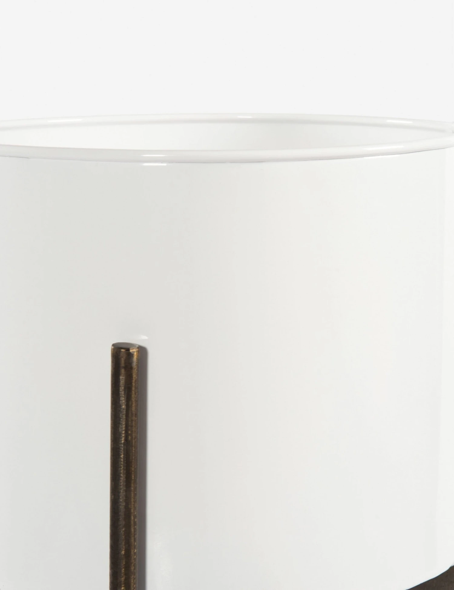 imar-183a_det_1-1.jpg Lulu And Georgia Francine Planter