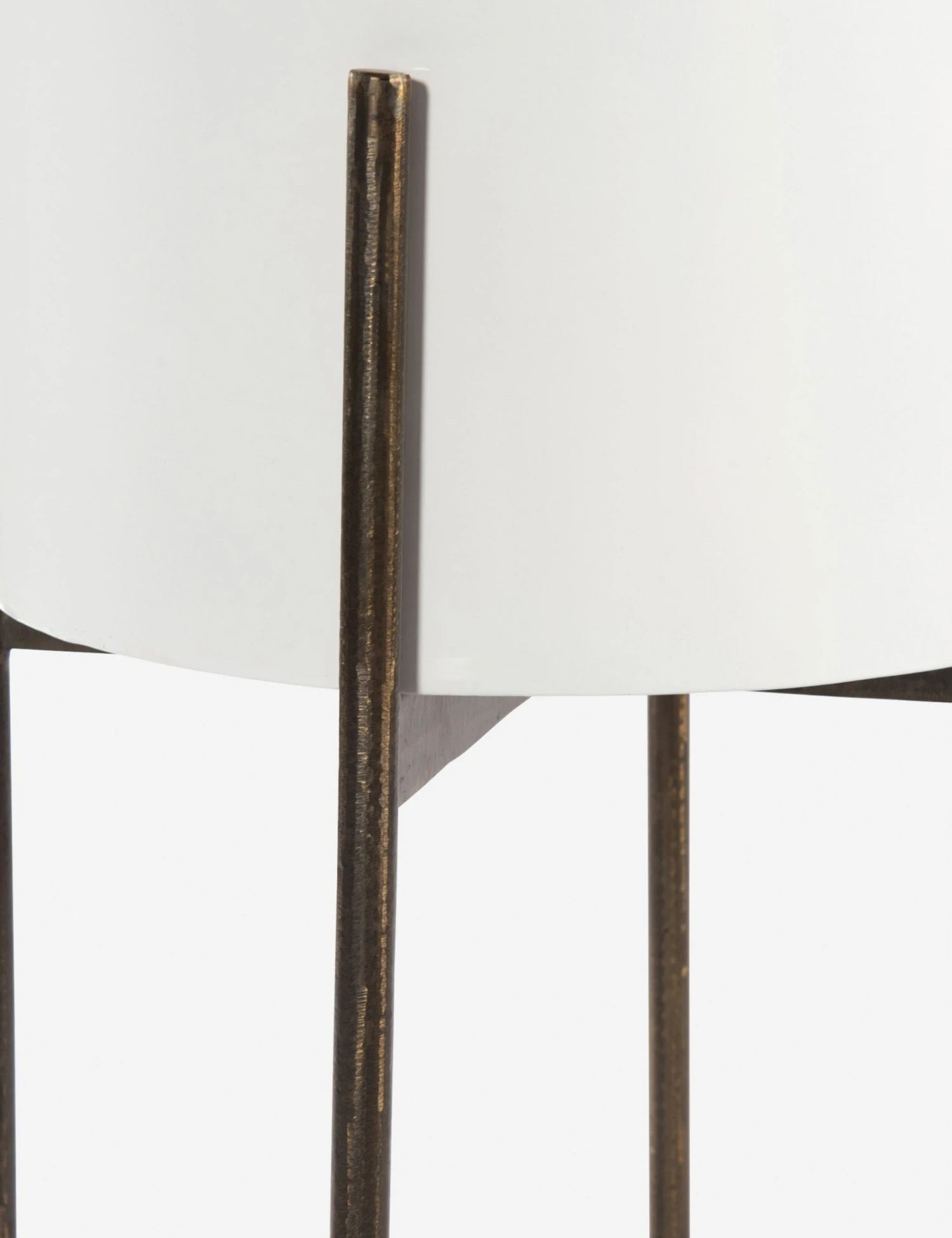 imar-183a_det_3-1.jpg Lulu And Georgia Francine Planter