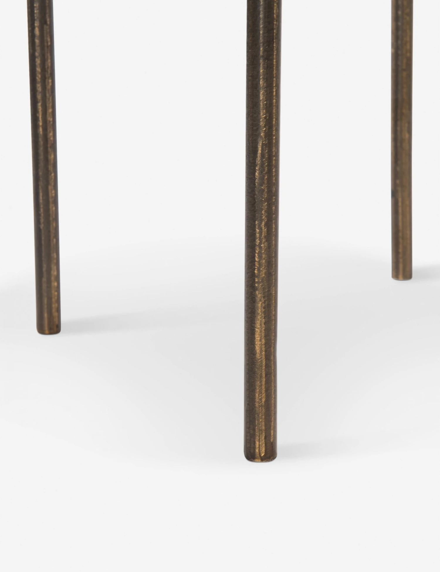 imar-183a_det_4-1.jpg Lulu And Georgia Francine Planter