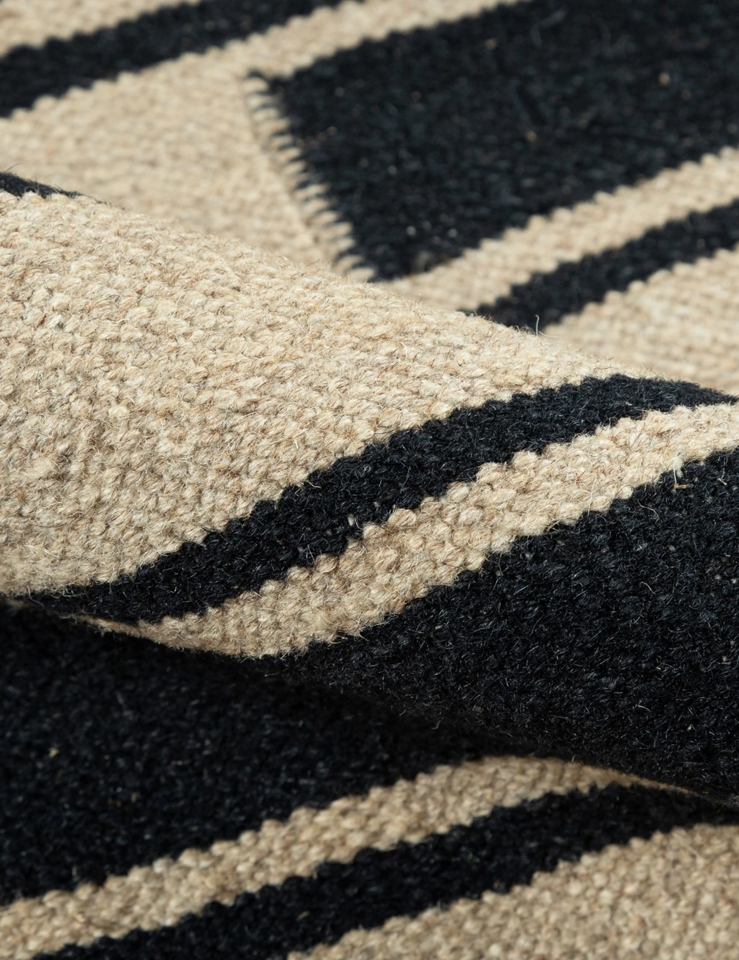 metlimtl-4nat_3.jpg Lulu And Georgia Rugs Lemieux Et Cie By Momeni Tahima Rug