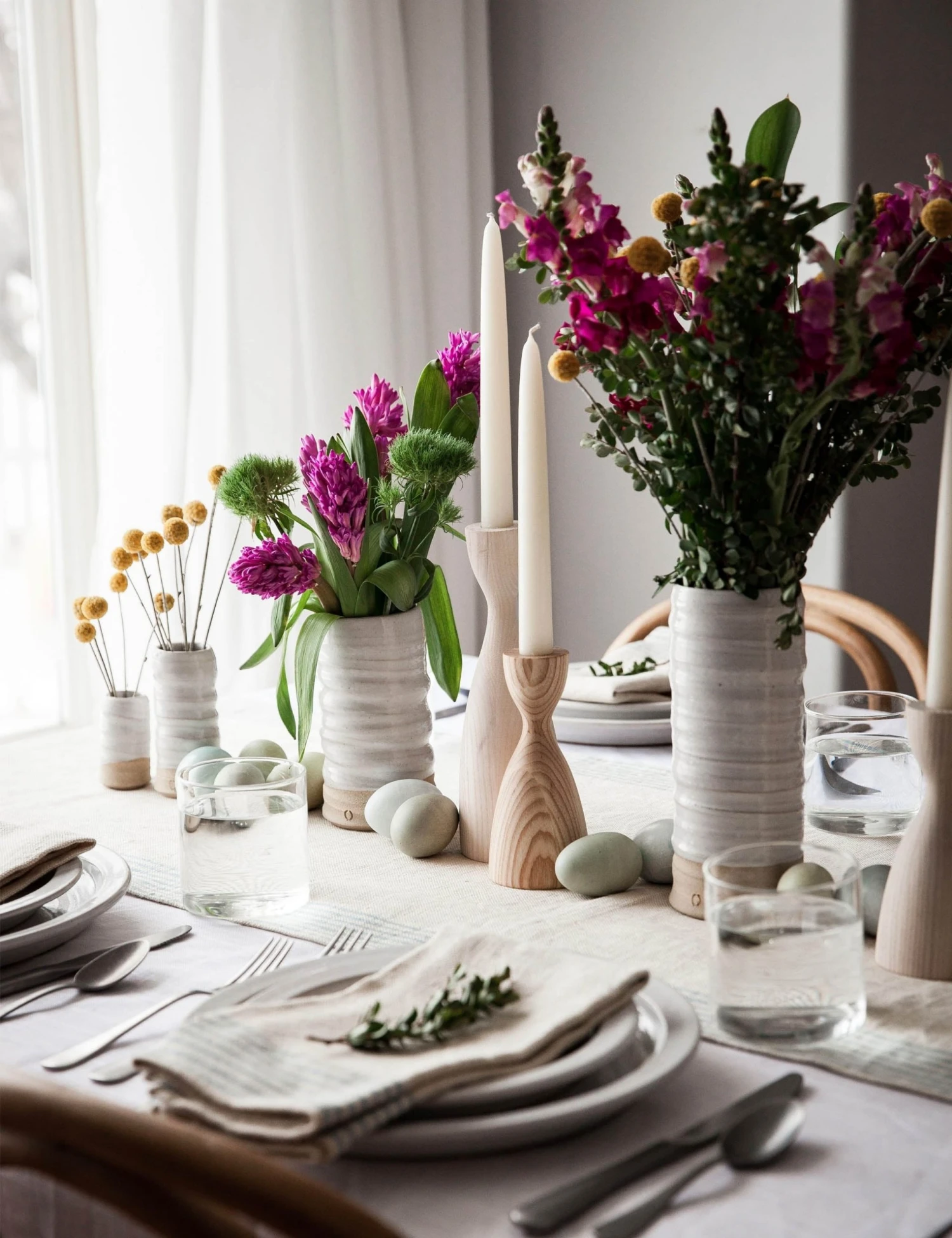 pot54_lifestyle_1.jpg Lulu And Georgia Décor Farmhouse Pottery Trunk Vase