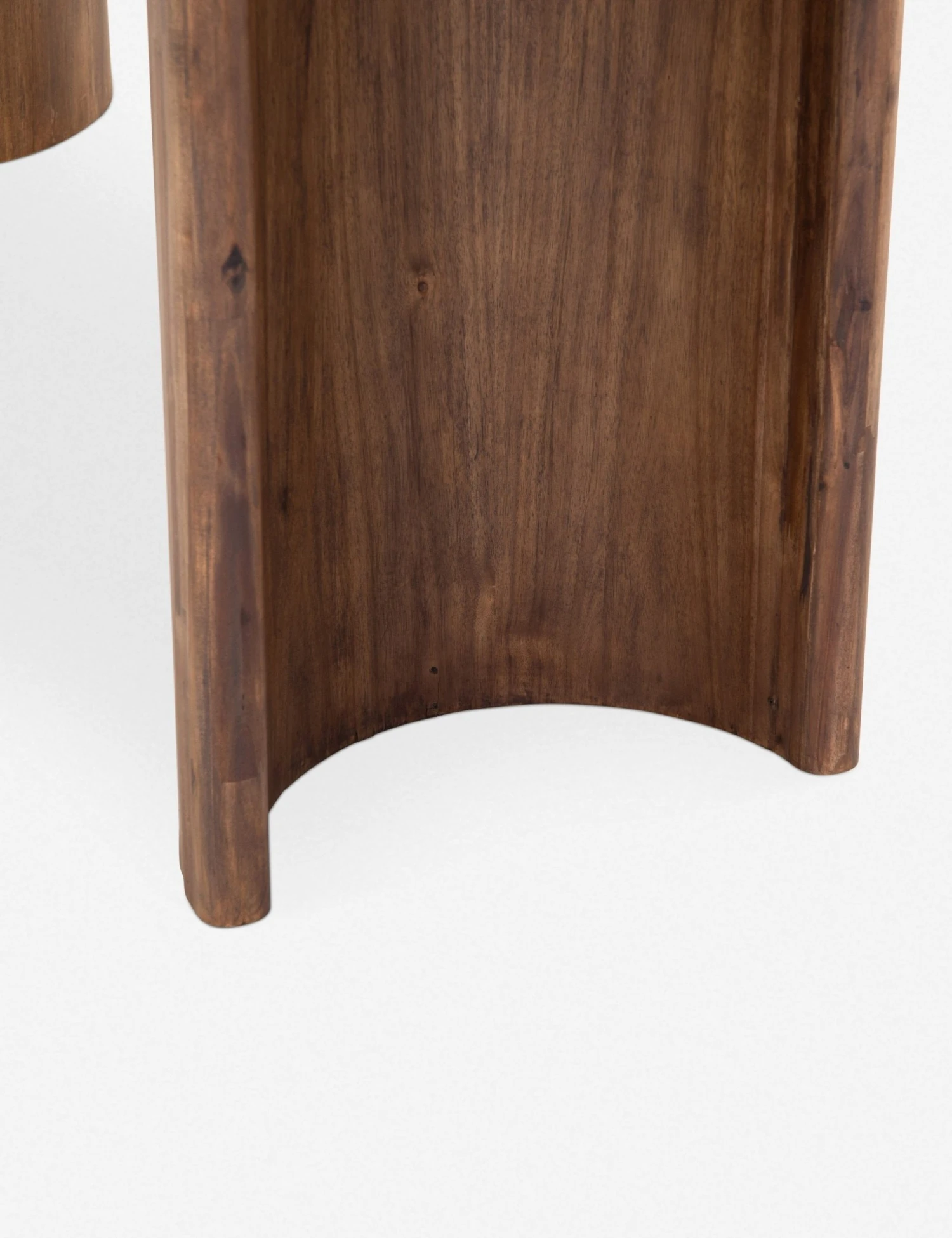 vhdn-044_det_3_a7c175ff-585e-4352-a14f-e3d78ac3e038.jpg Lulu And Georgia Gilda Oval Dining Table