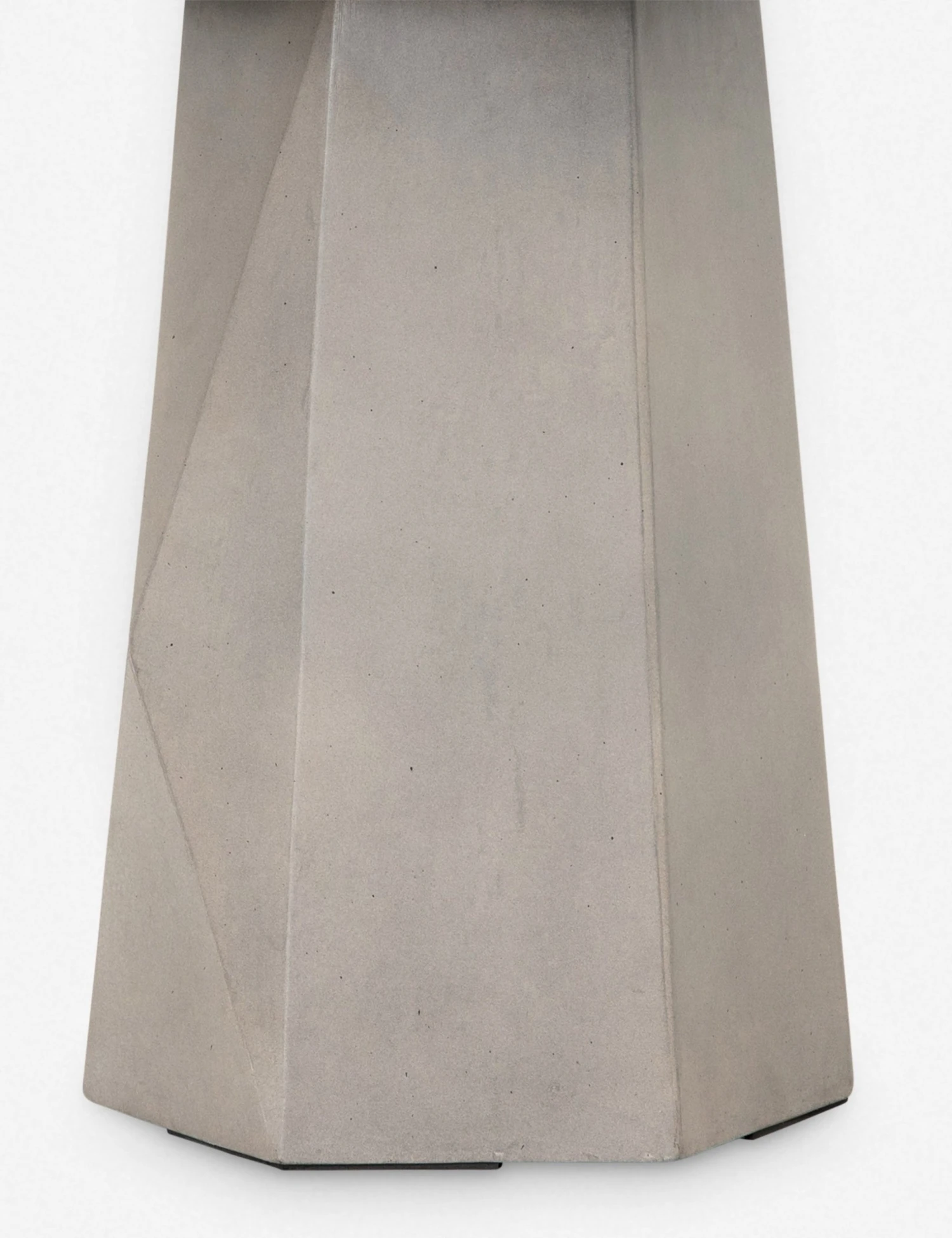 vthy-039_det_1_1.jpg Lulu And Georgia Mara Indoor / Outdoor Side Table Outdoor Collection