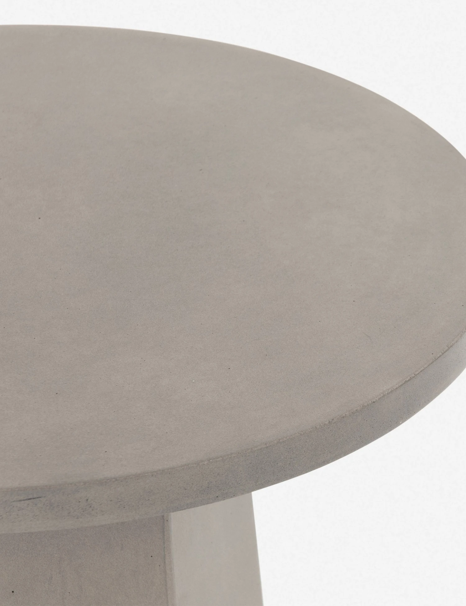 vthy-039_det_3_1.jpg Lulu And Georgia Mara Indoor / Outdoor Side Table Outdoor Collection